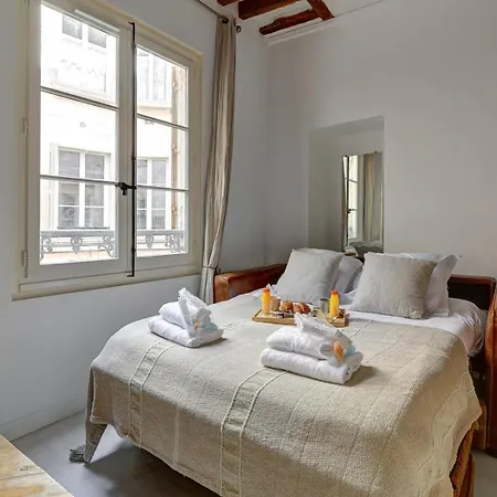 599 Ecouffes - Superbe A Apartment Paris